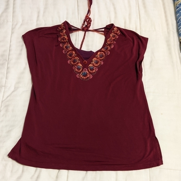 𝅺coline top with back details size Medium - Picture 1 of 6